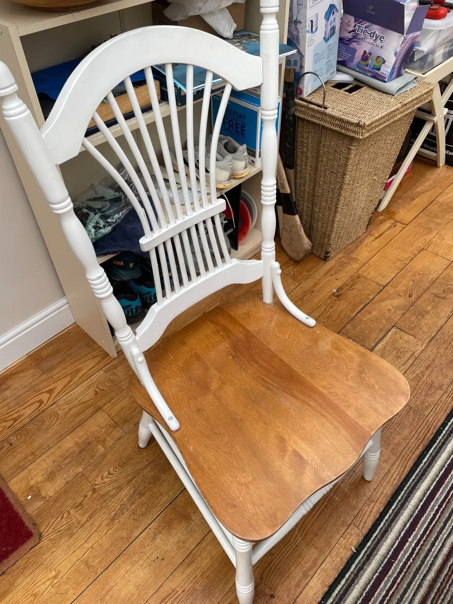 dining room table and chairs - Image 3
