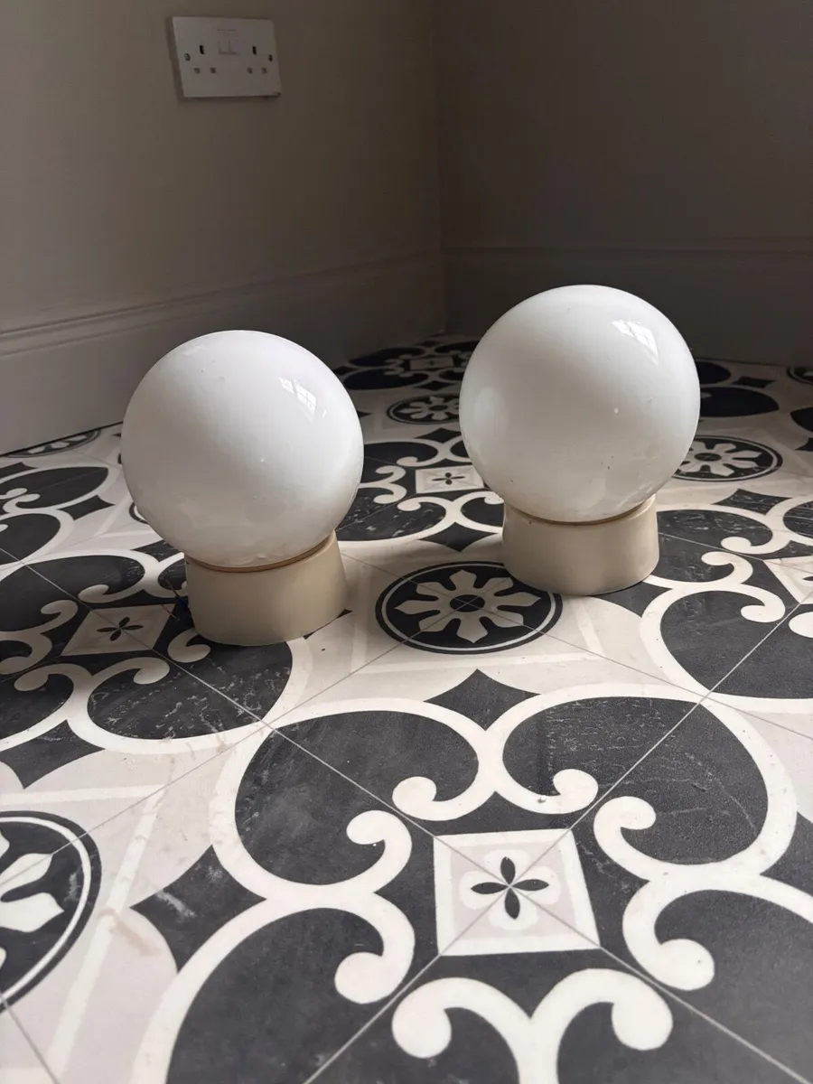 Bathroom light - Image 3