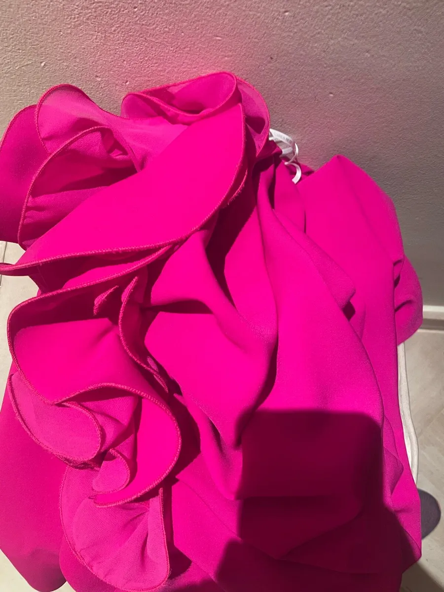 Designer dress - Image 2