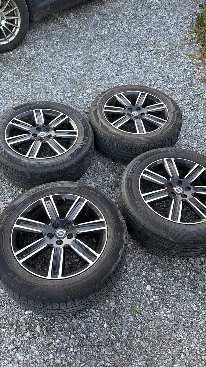 Genuine Volvo 18-inch Leda alloy wheels - Image 2
