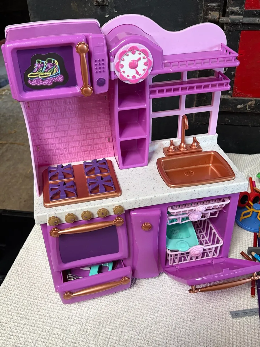 Barbie kitchen - Image 1