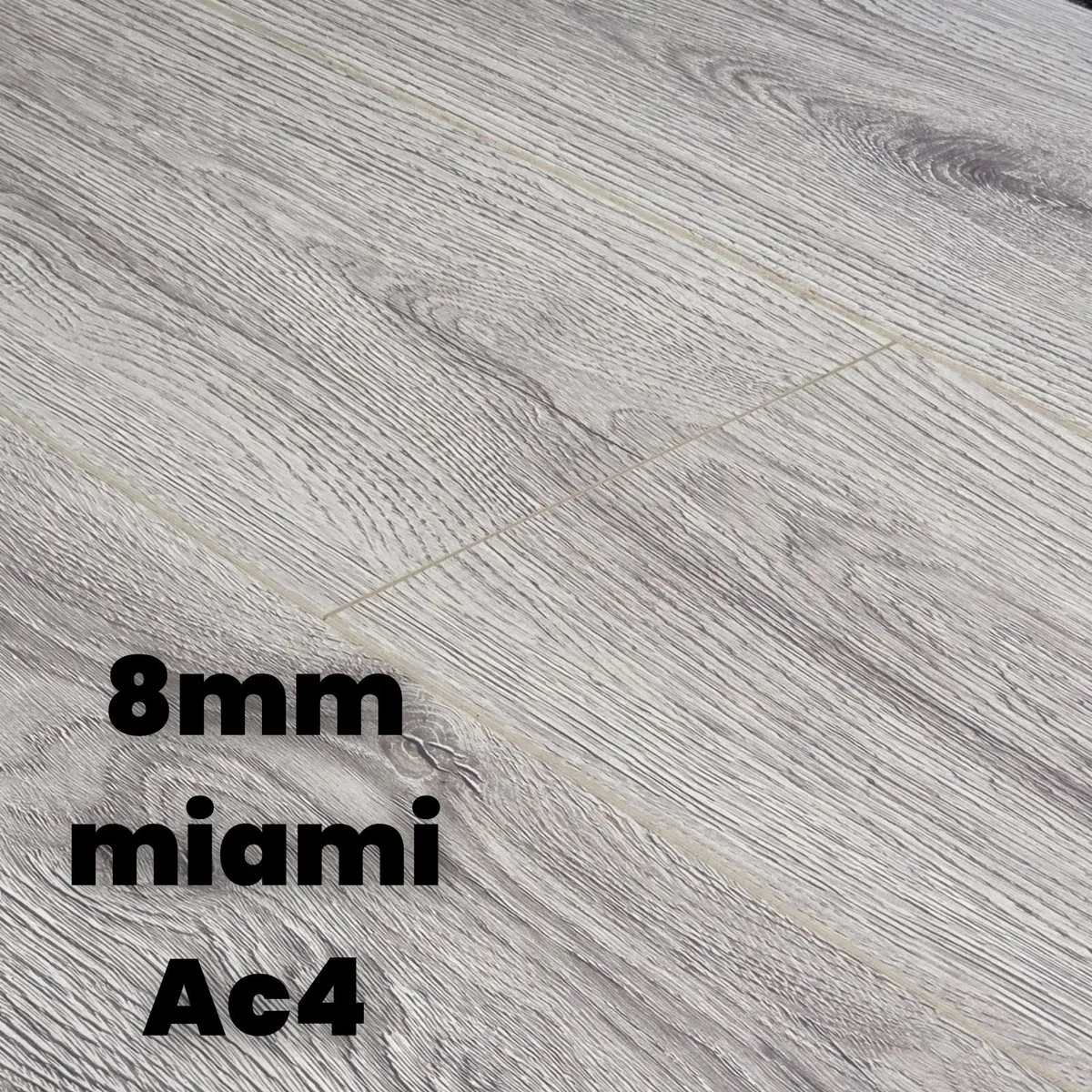 8mm laminated click flooring - Greige - Image 3