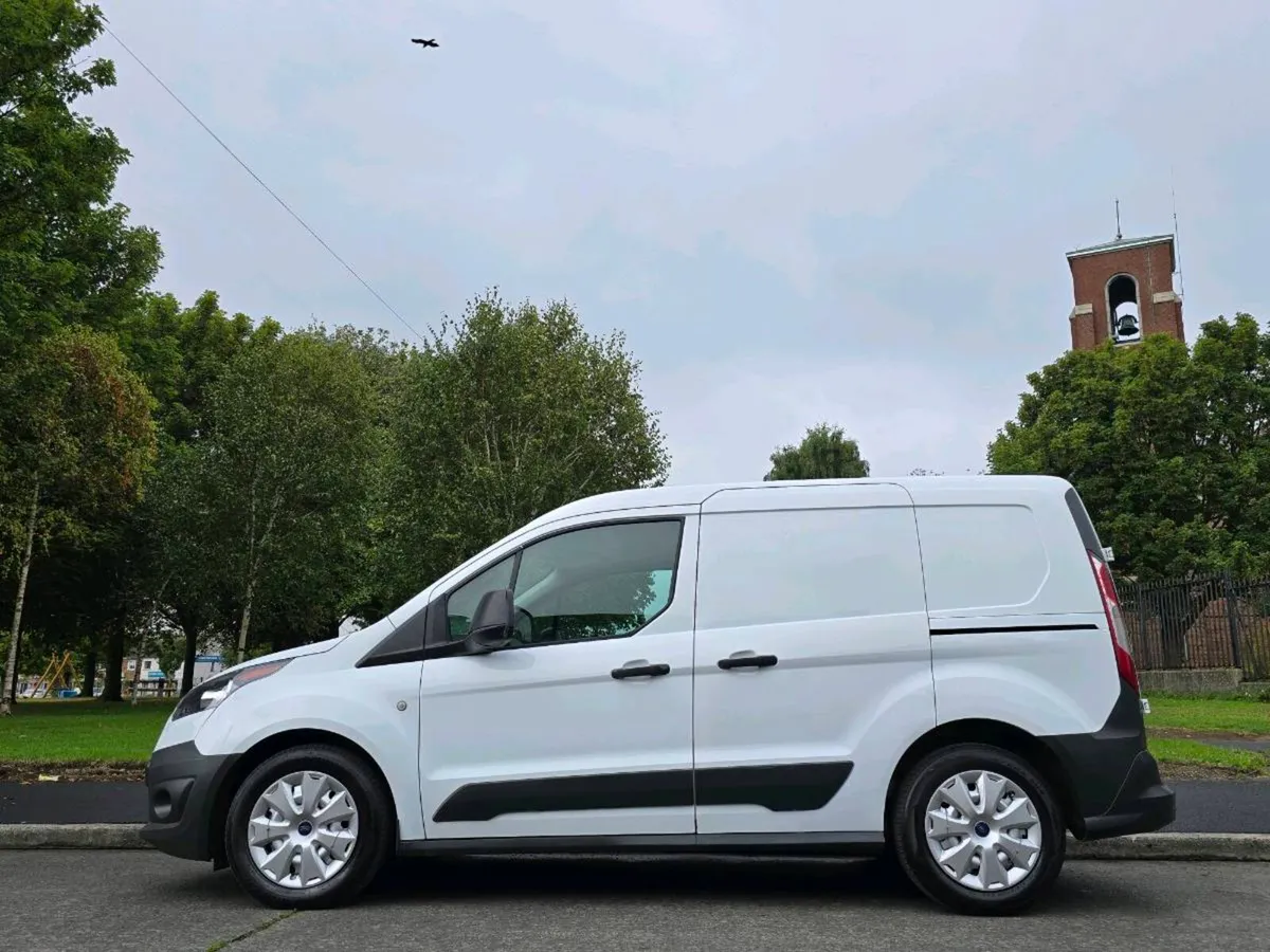 2018 ford transit connect new cvrt NO VAT 1owner - Image 2