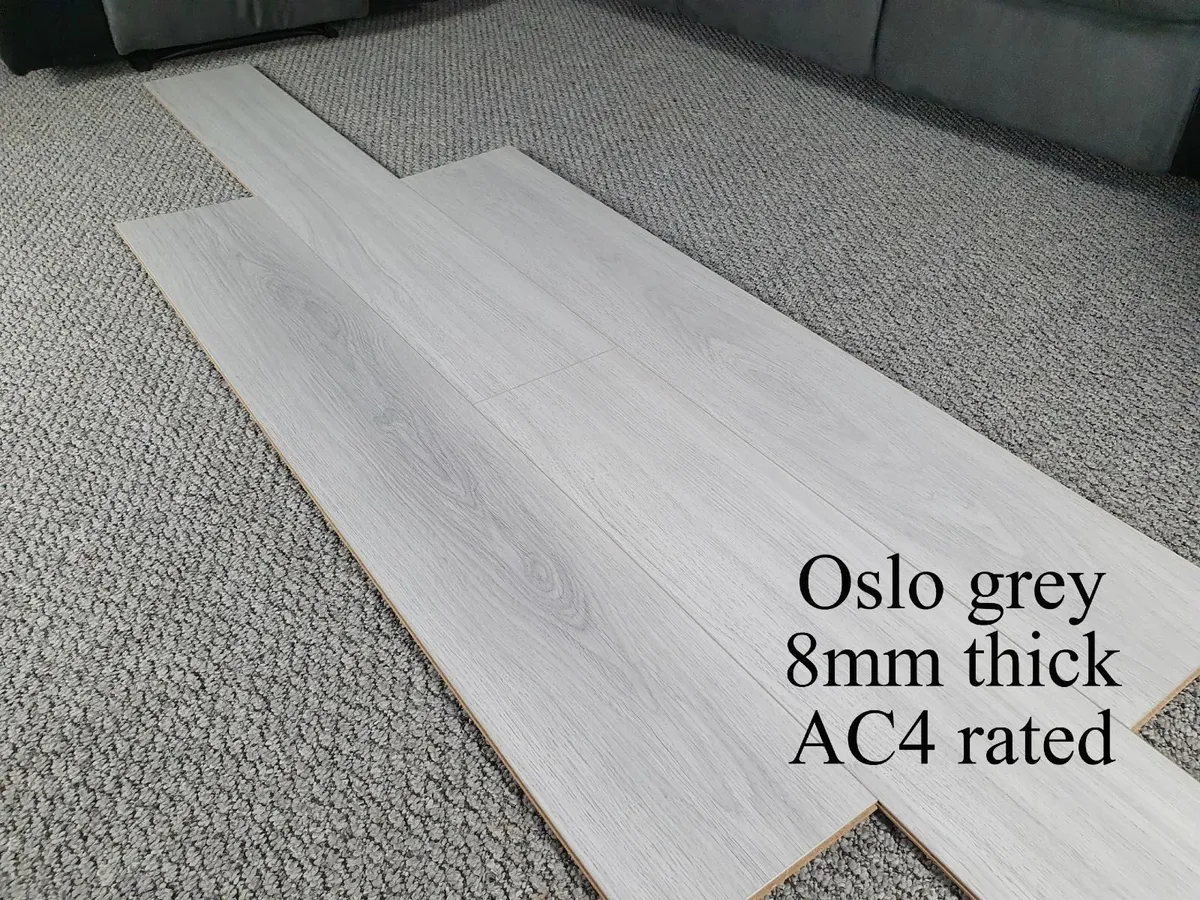 8mm laminated click flooring - warehouse - Image 2