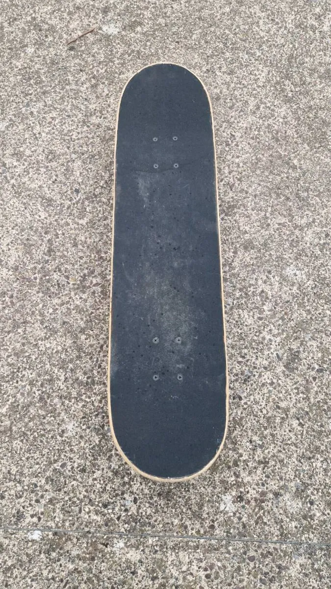 Skateboard - Image 1
