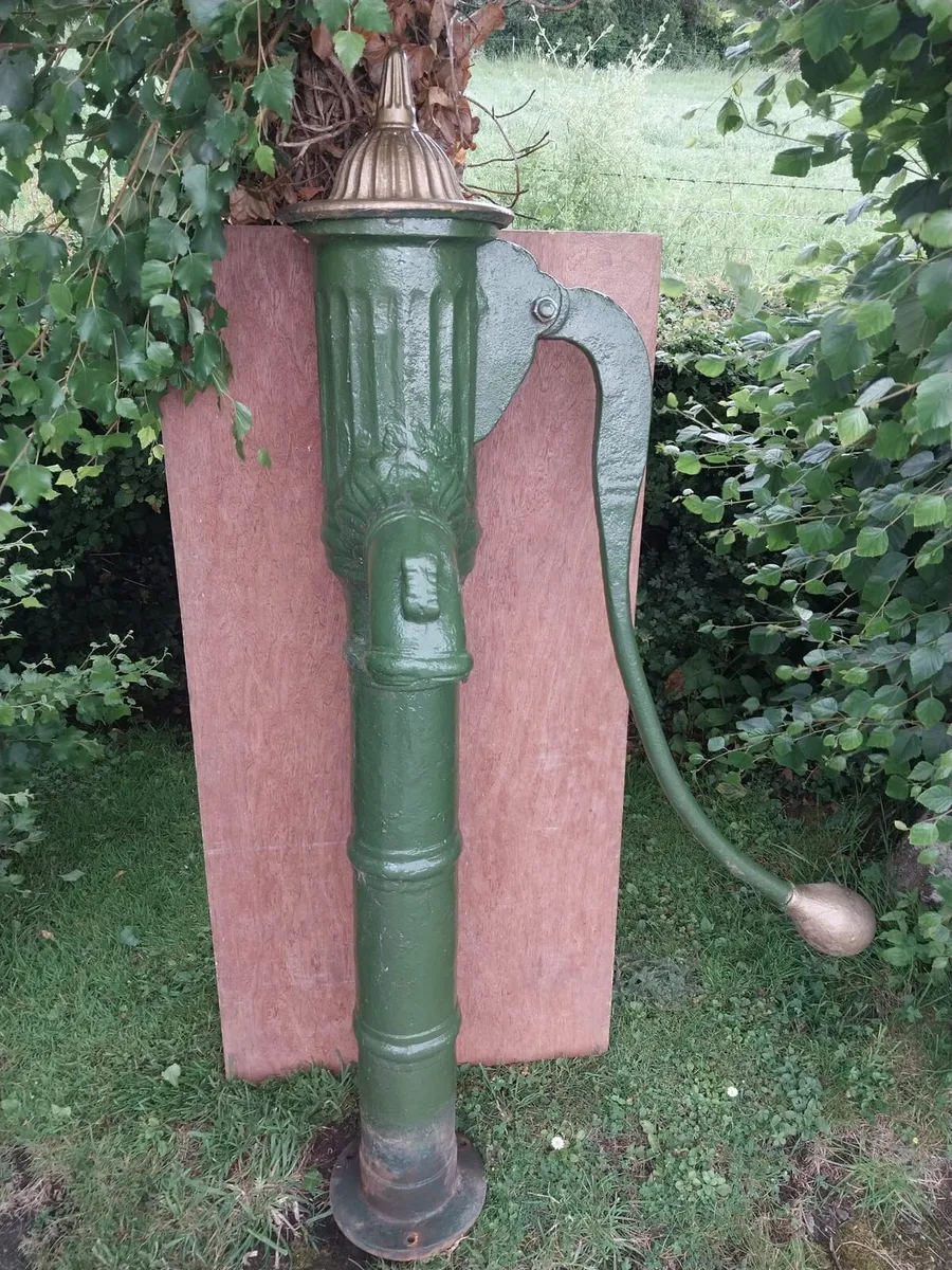 Victorian Water Pump Original - Image 1