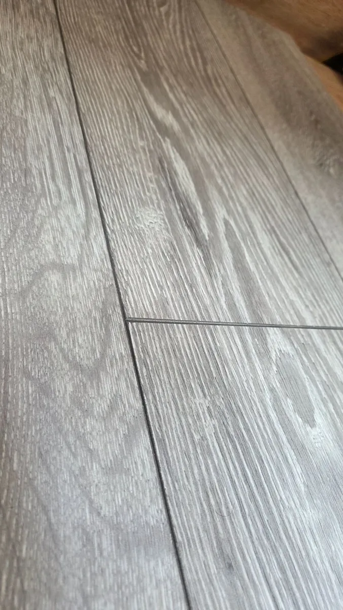 12mm  CLICK Wooden Flooring laminated - Image 1