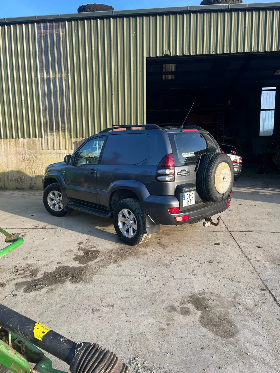 2004 Land Cruiser low milage - Image 1