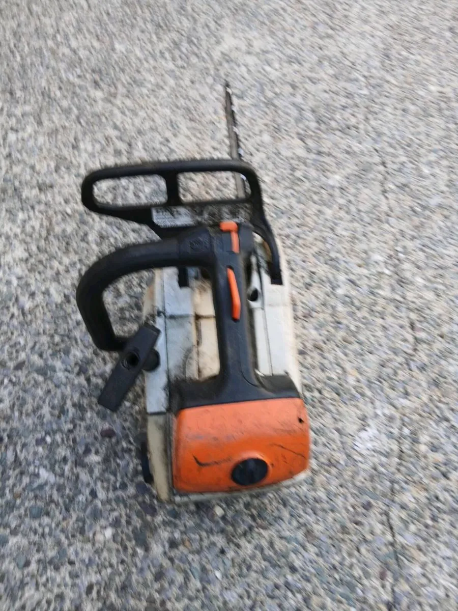 Chain Saw - Image 4