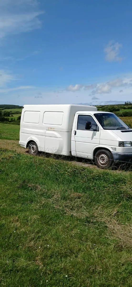 Volkswagen Transporter 2001 - Image 1