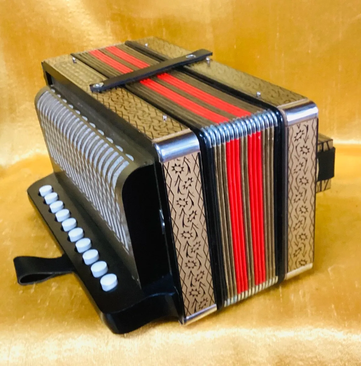 HOHNER 4 STOP CAJUN MELODEON KEY C USED - Image 4