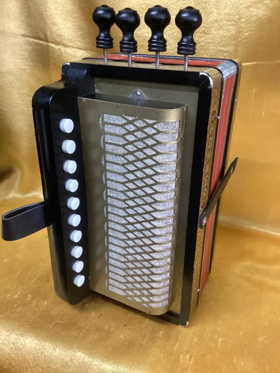 HOHNER 4 STOP CAJUN MELODEON KEY C USED - Image 2