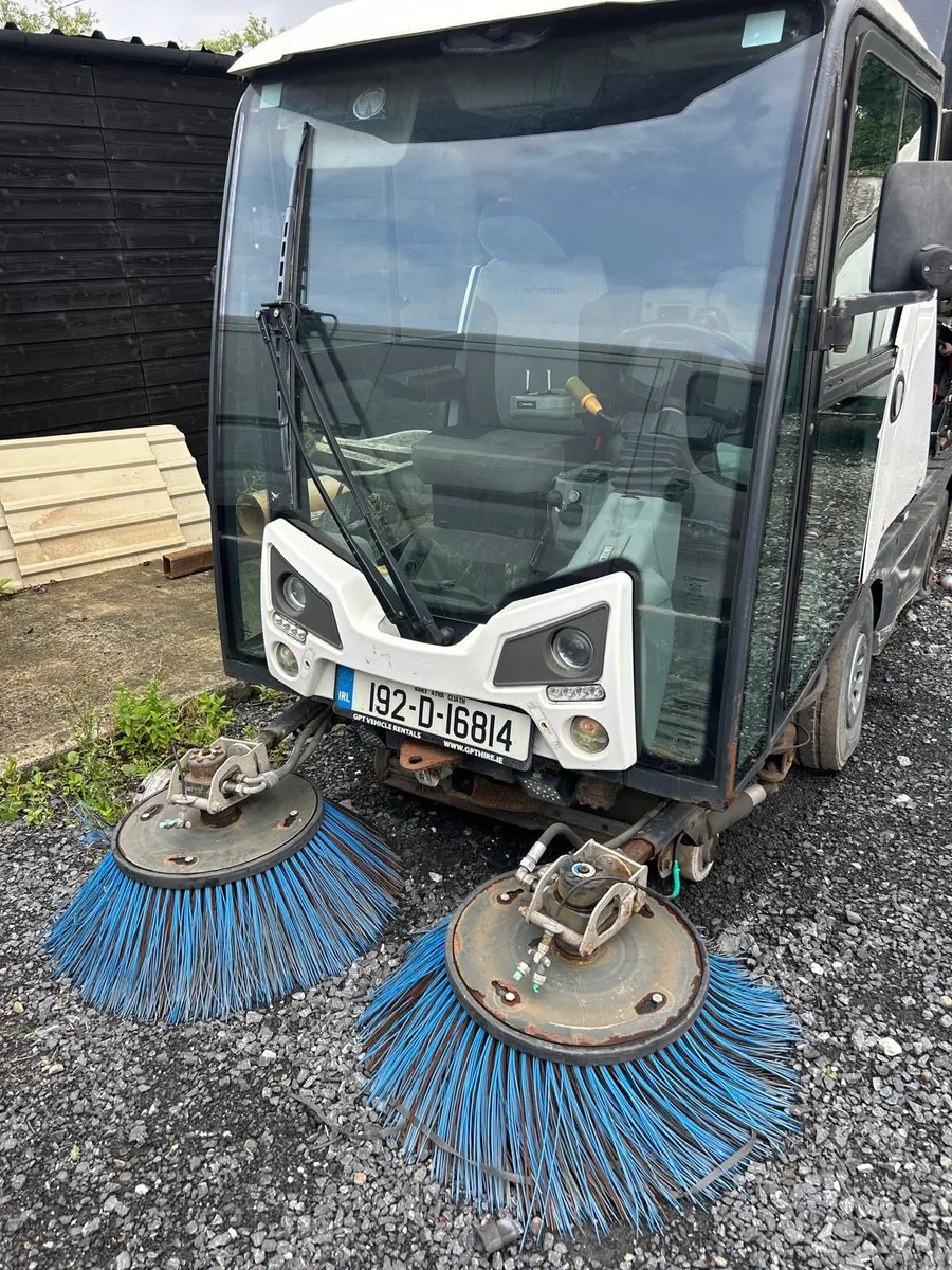 Johnston Road Sweeper 2019 - Image 4