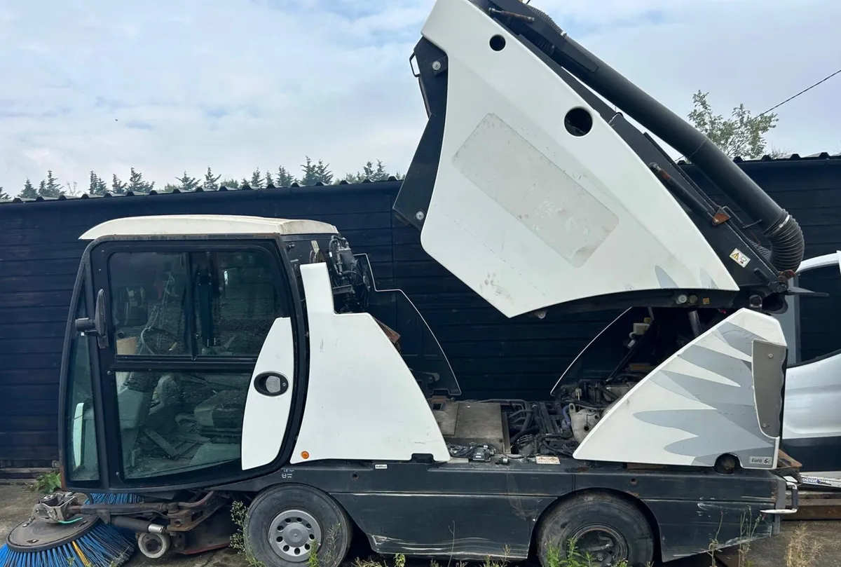 Johnston Road Sweeper 2019 - Image 1