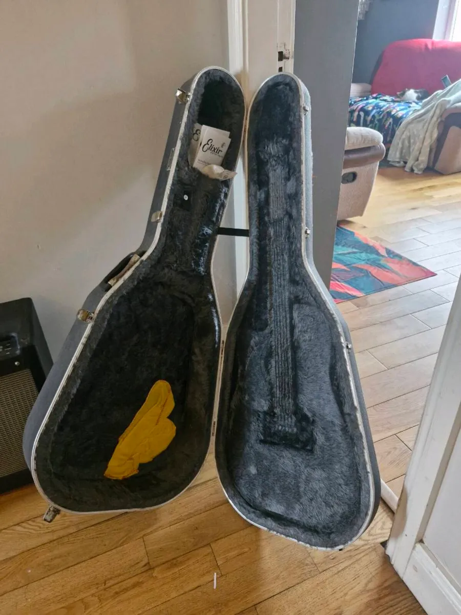 Guitar - Image 2