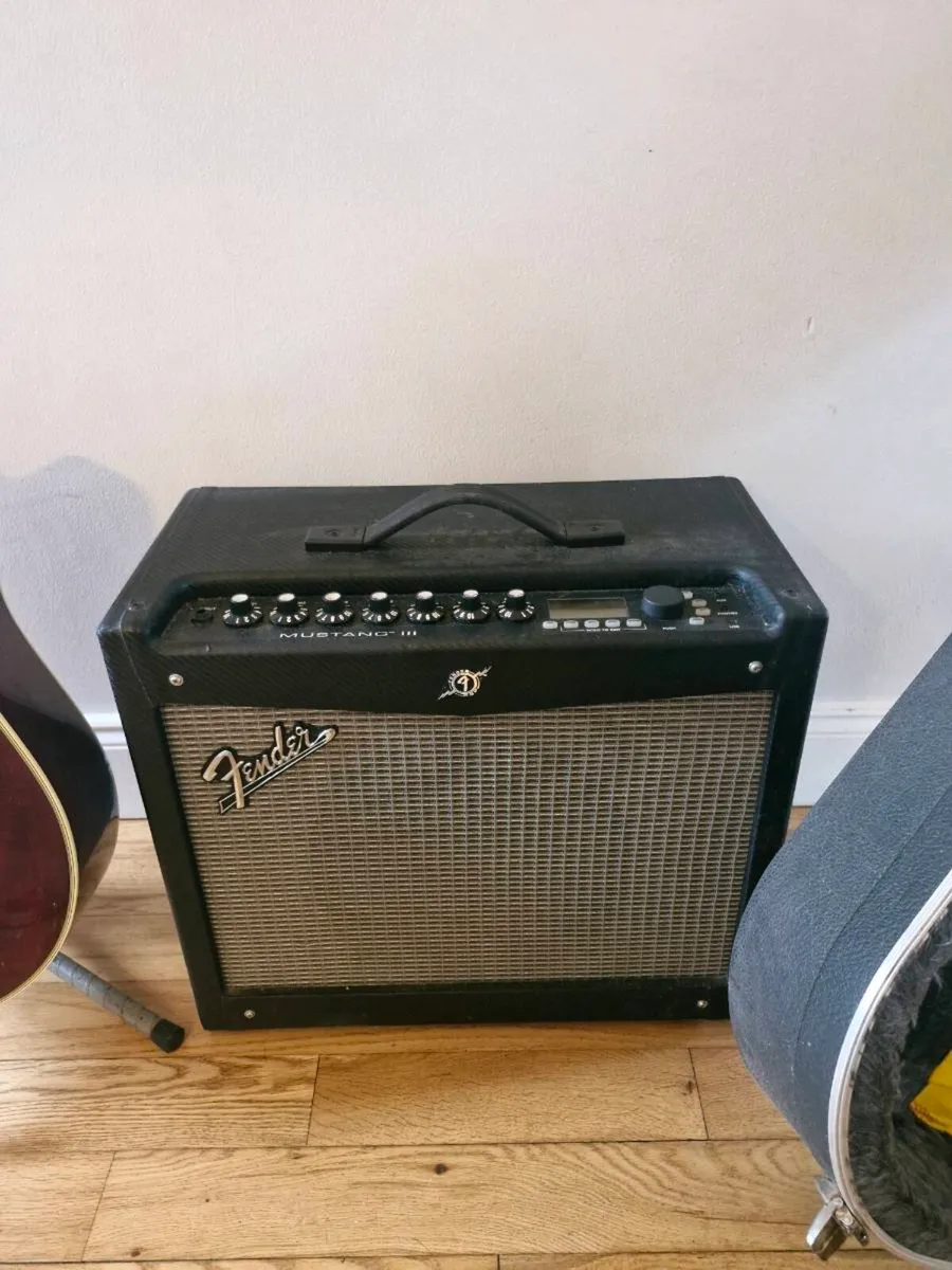Guitar - Image 4