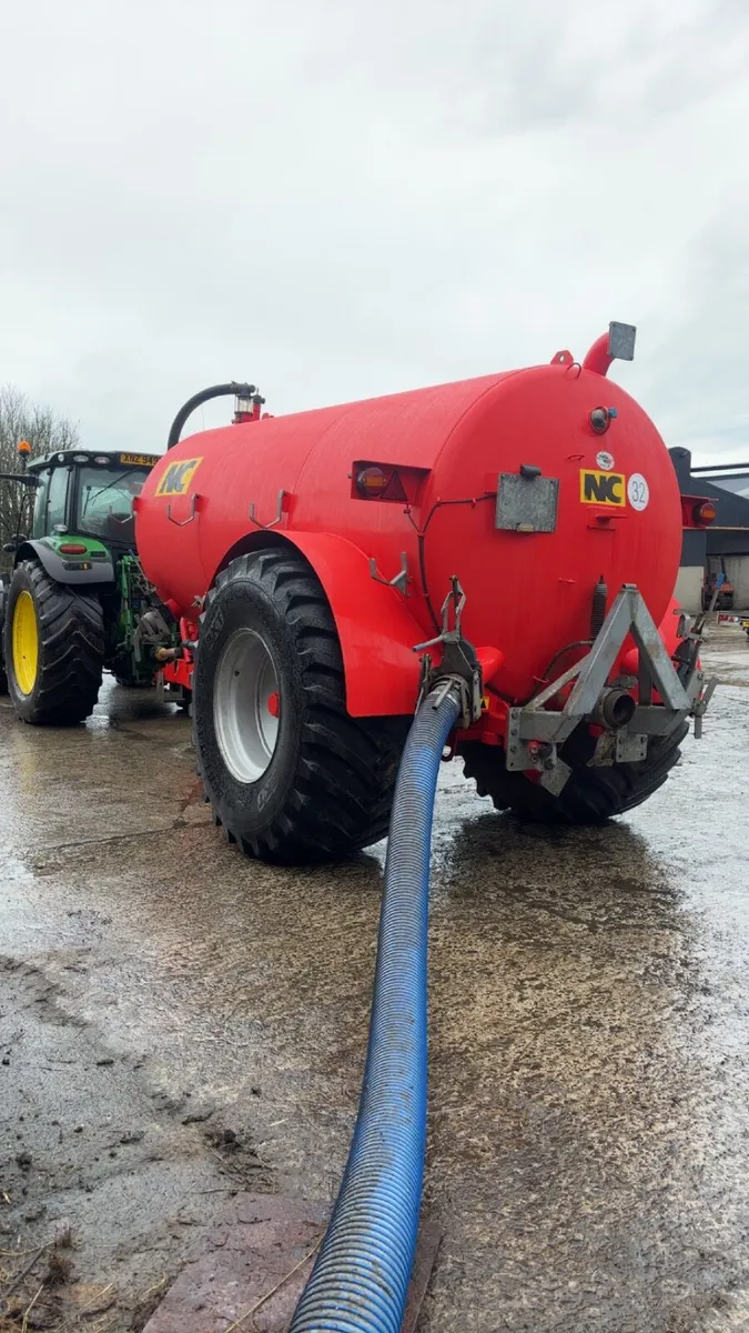 Slurry tanker - Image 1