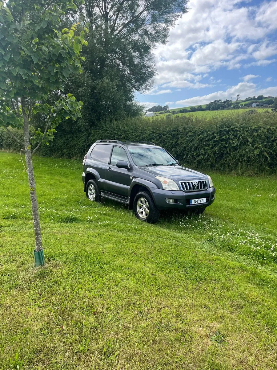 2004 Land Cruiser low milage - Image 4