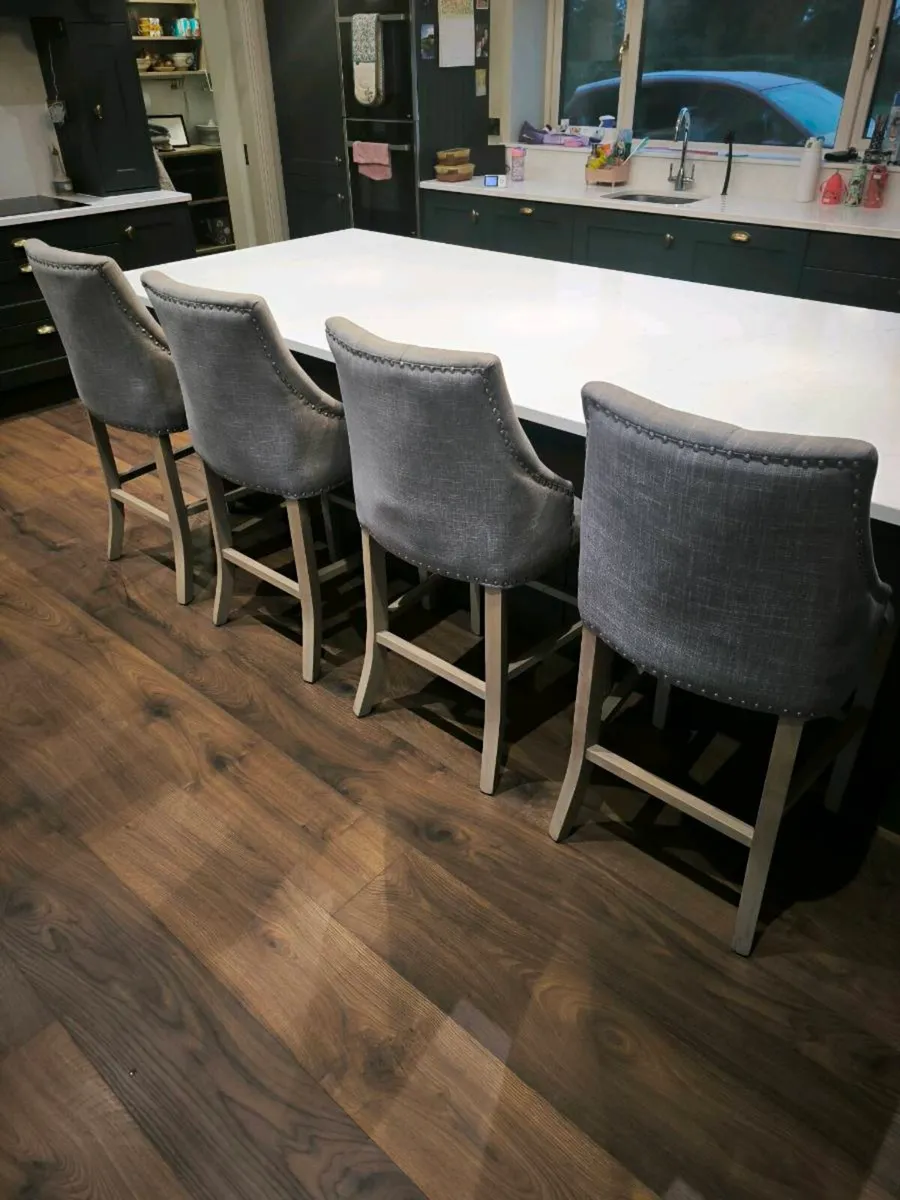 Diamond Furniture Island Stools - Image 1
