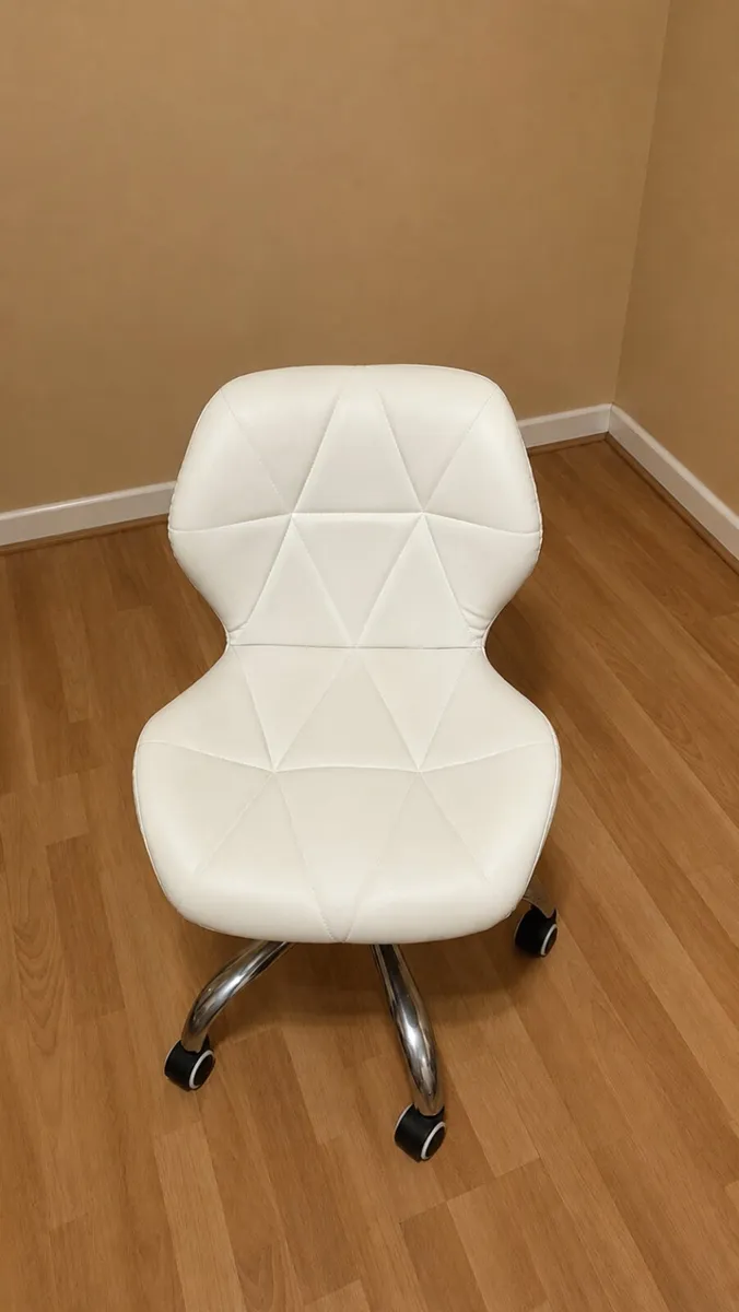 Desk chair