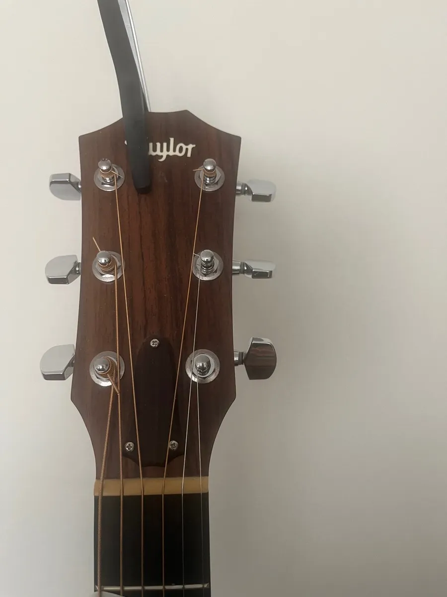 Acoustic Guitar - Image 3