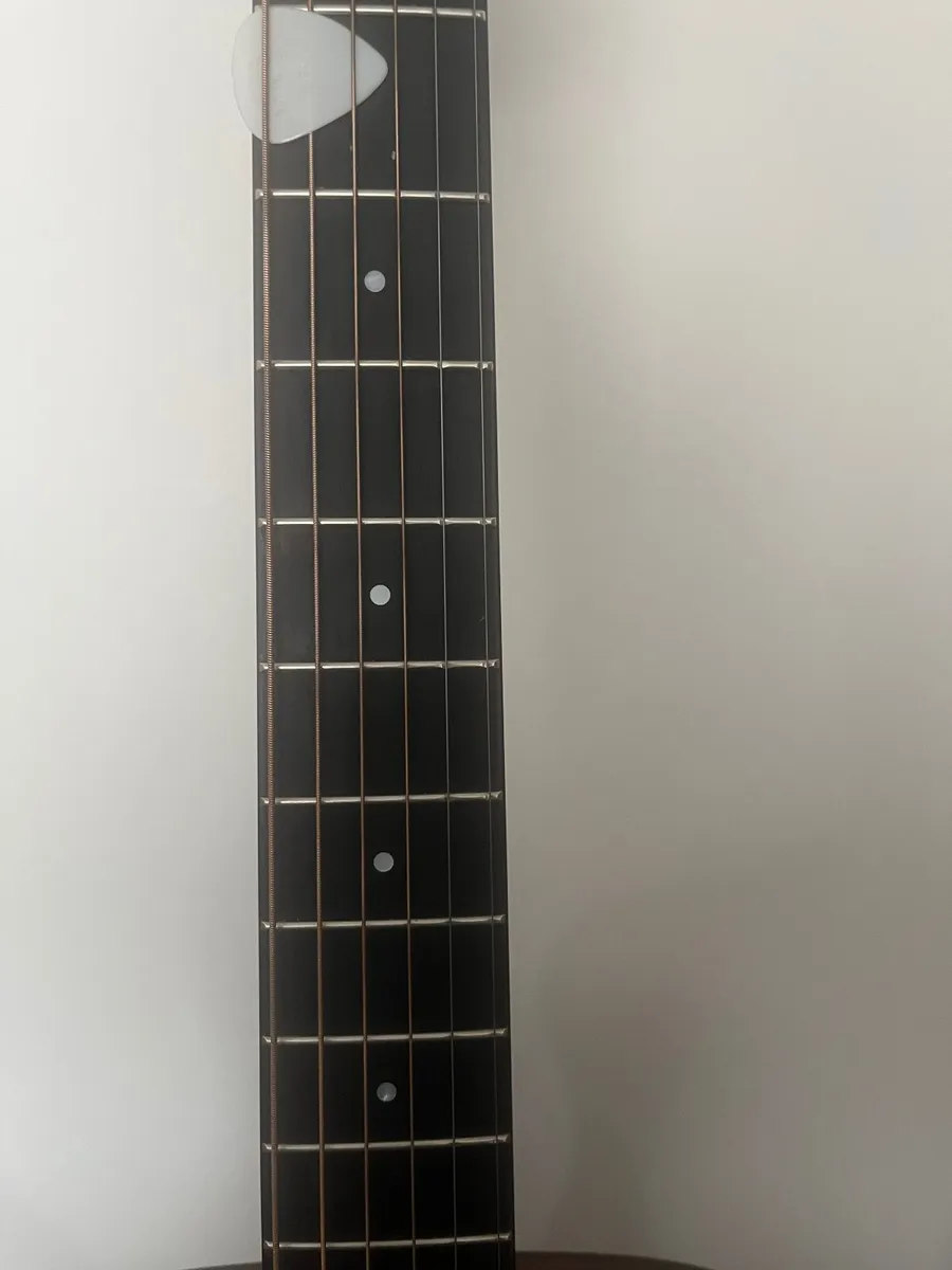 Acoustic Guitar - Image 4