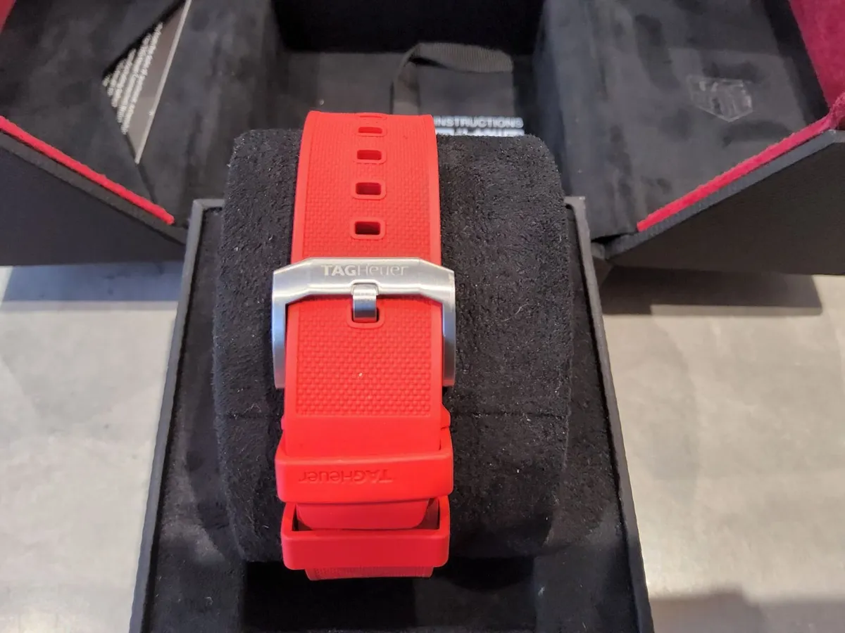 TAG Heuer F1 Red Dial 43MM - Image 3