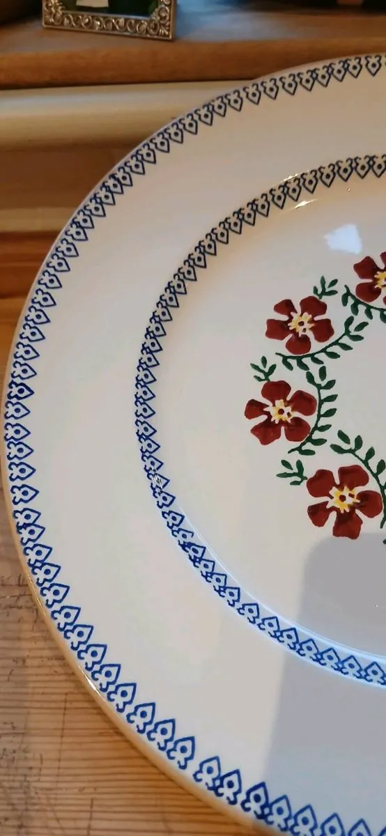 Nicholas Mosse dinner plate - Image 2