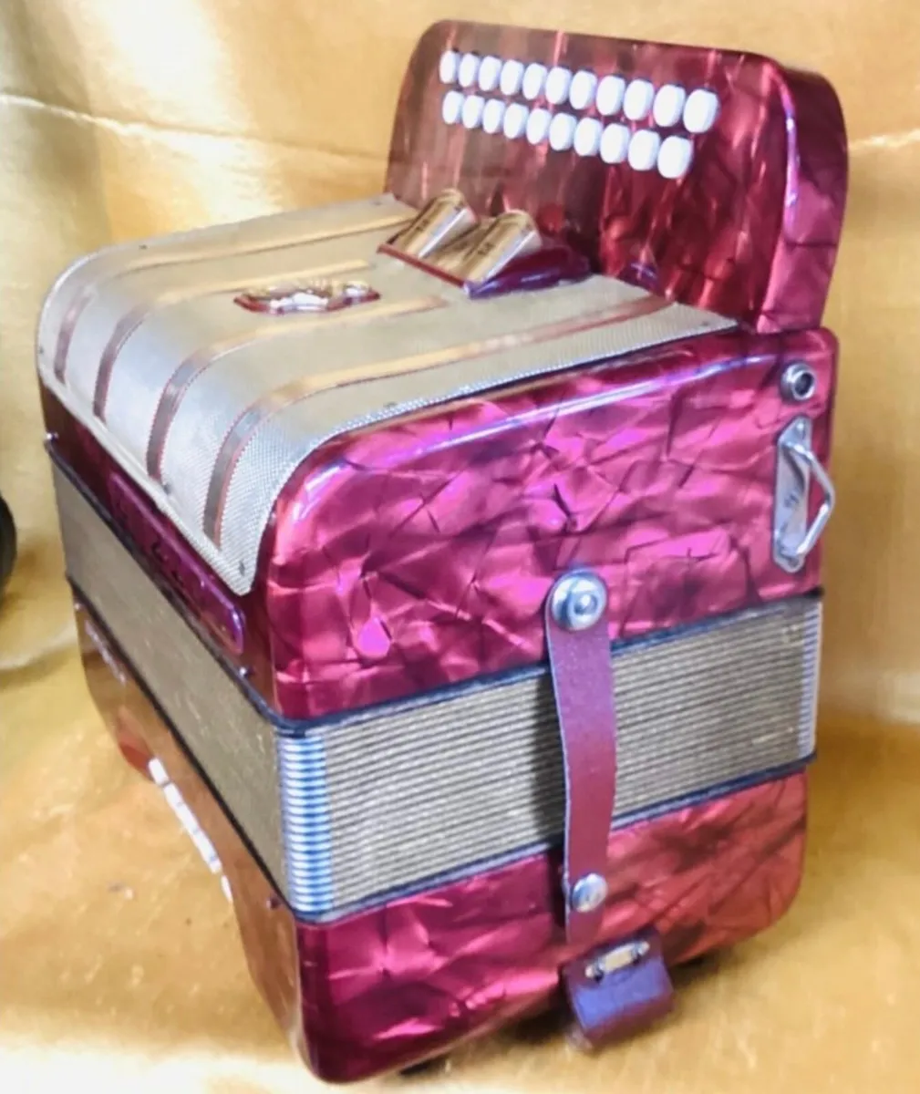 HOHNER C#/D PRIMATONA IV 4 VOICE BUTTON ACCORDION - Image 3