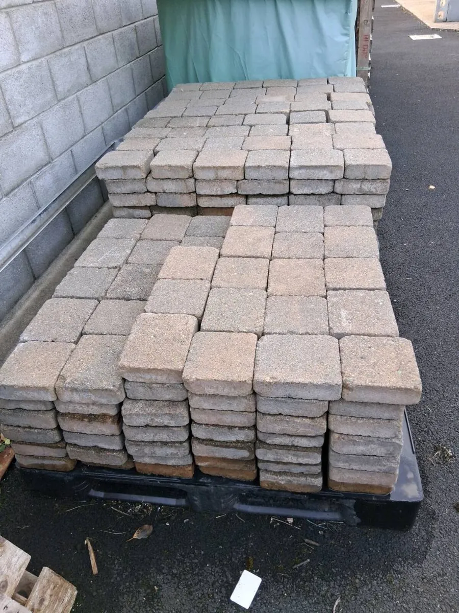Paving stone - Image 1