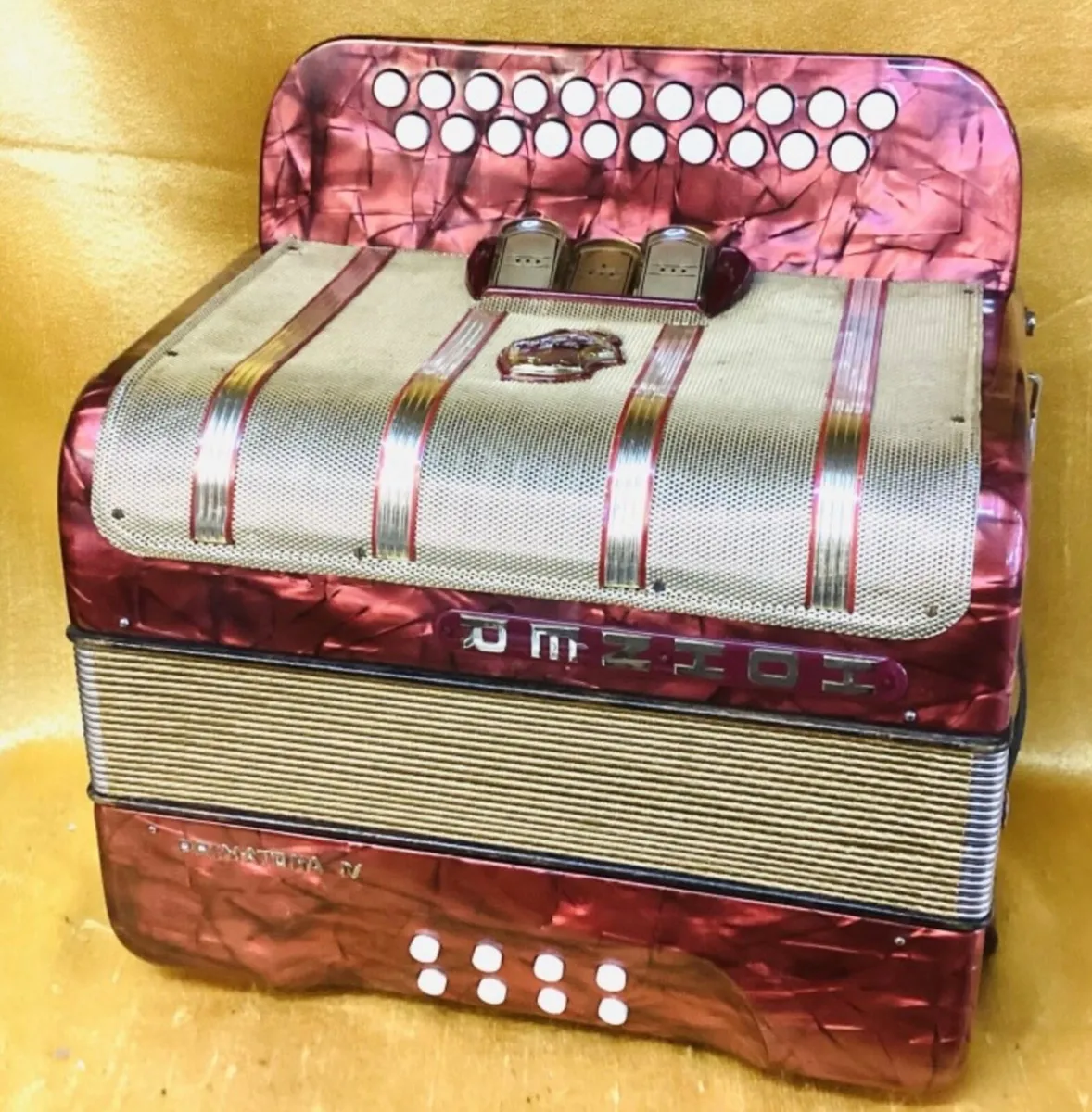 HOHNER C#/D PRIMATONA IV 4 VOICE BUTTON ACCORDION - Image 1