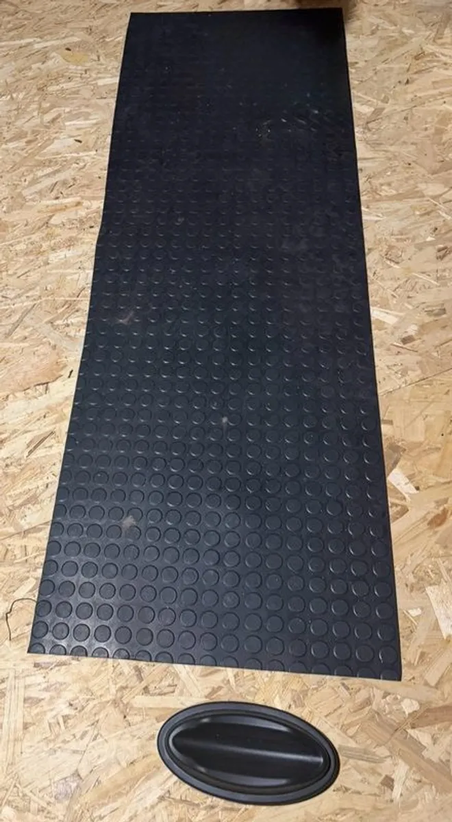 Zwift Hub Indoor Cycling Bundle - Image 3