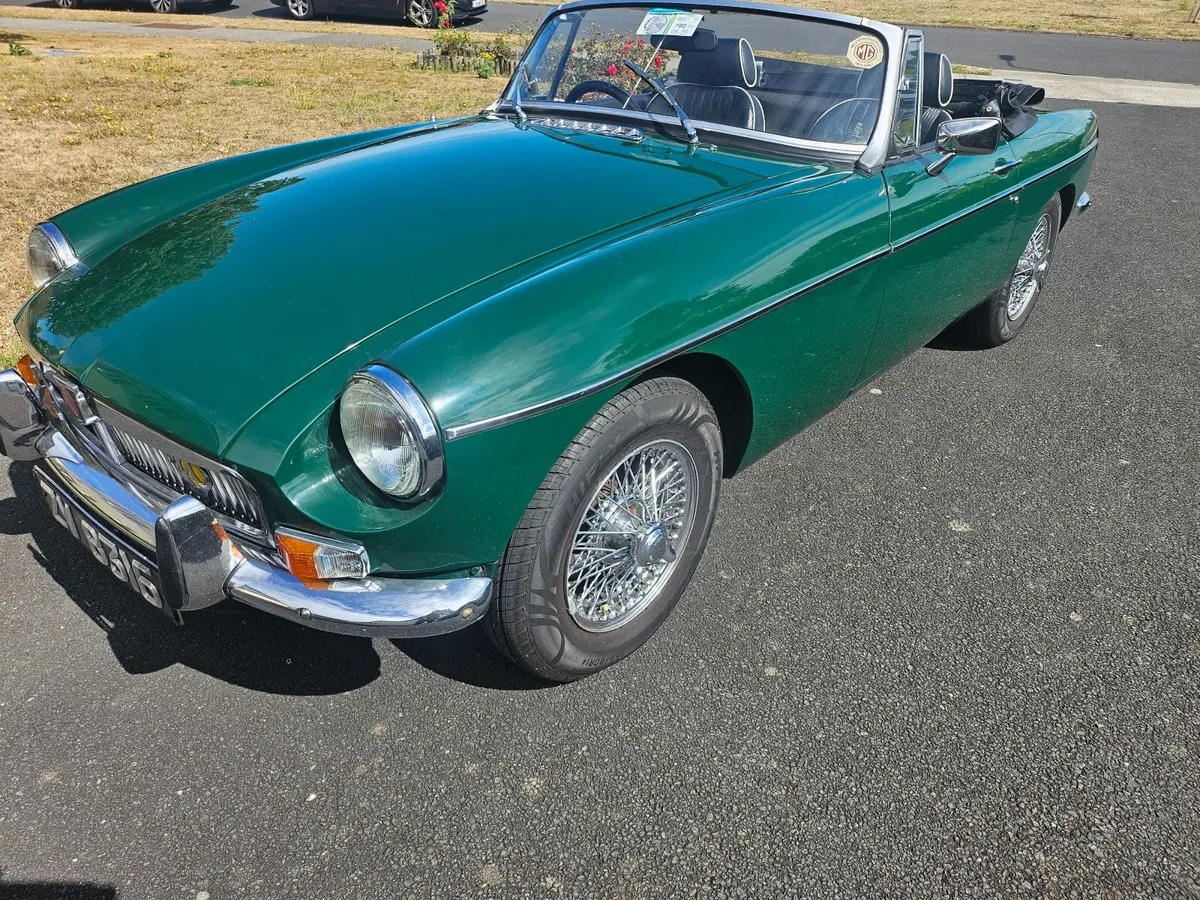 MG MGB 1973 - Image 2