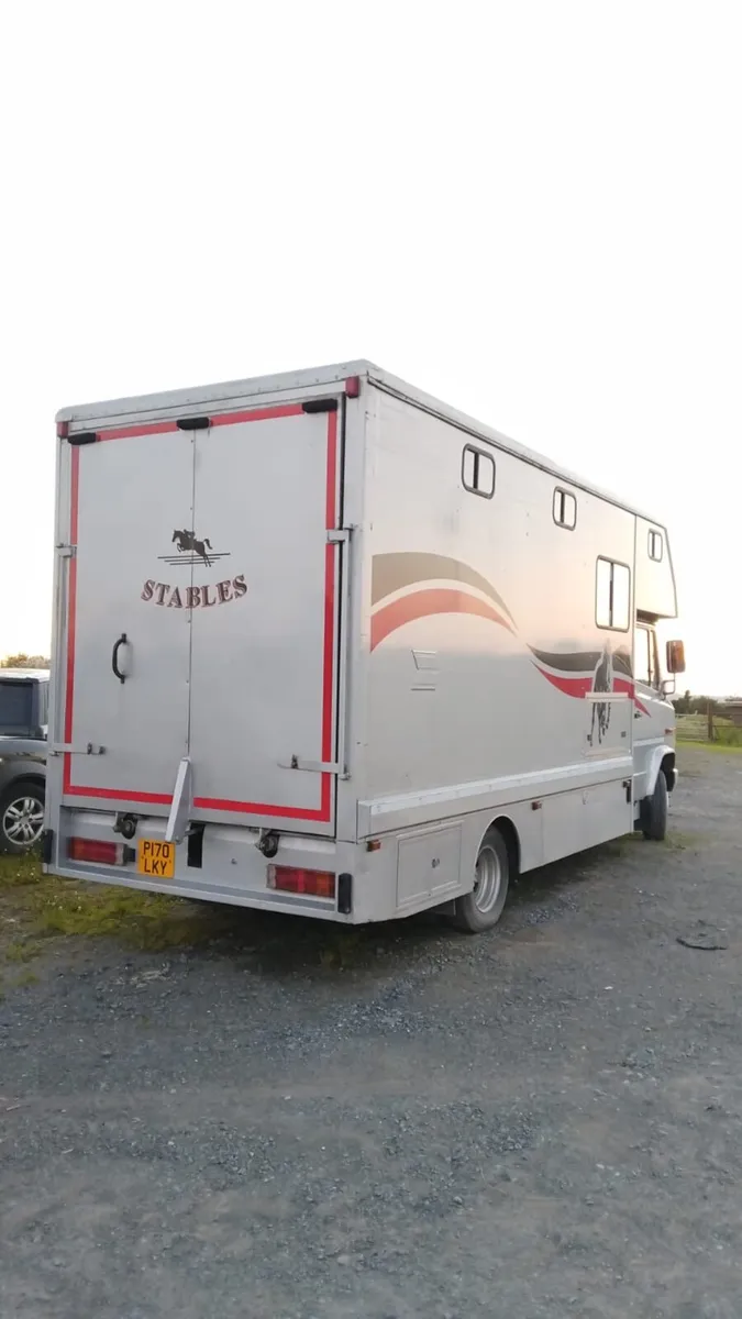 Horse lorry - Image 2