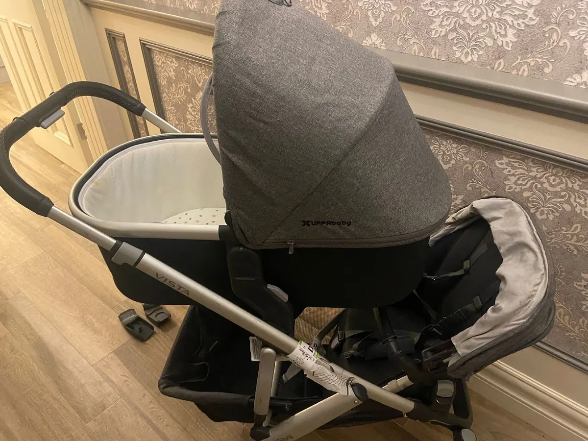 Uppa Baby Vista Complete Travel System - Image 1