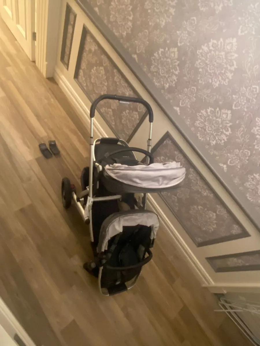 Uppa Baby Vista Complete Travel System - Image 2