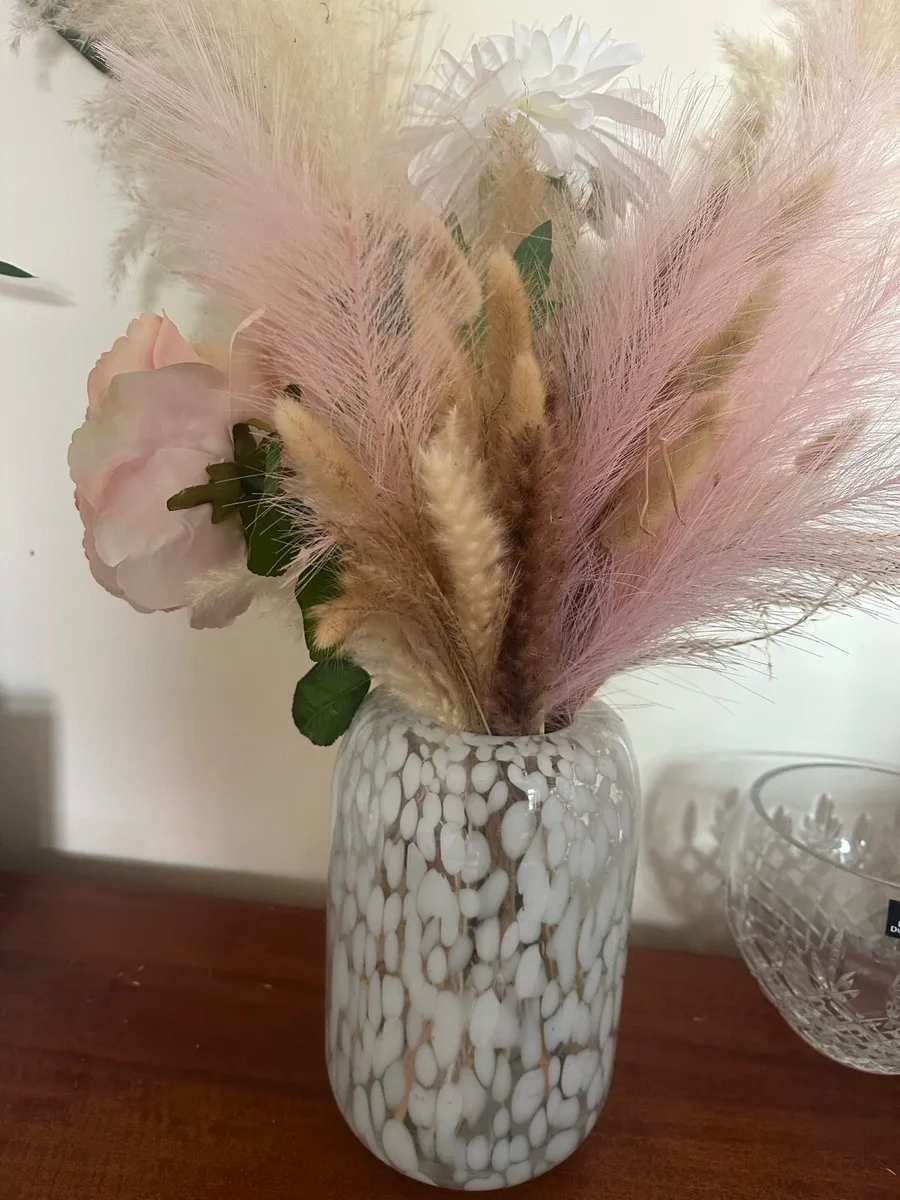 3 Fake Heathers and Vases - Image 2