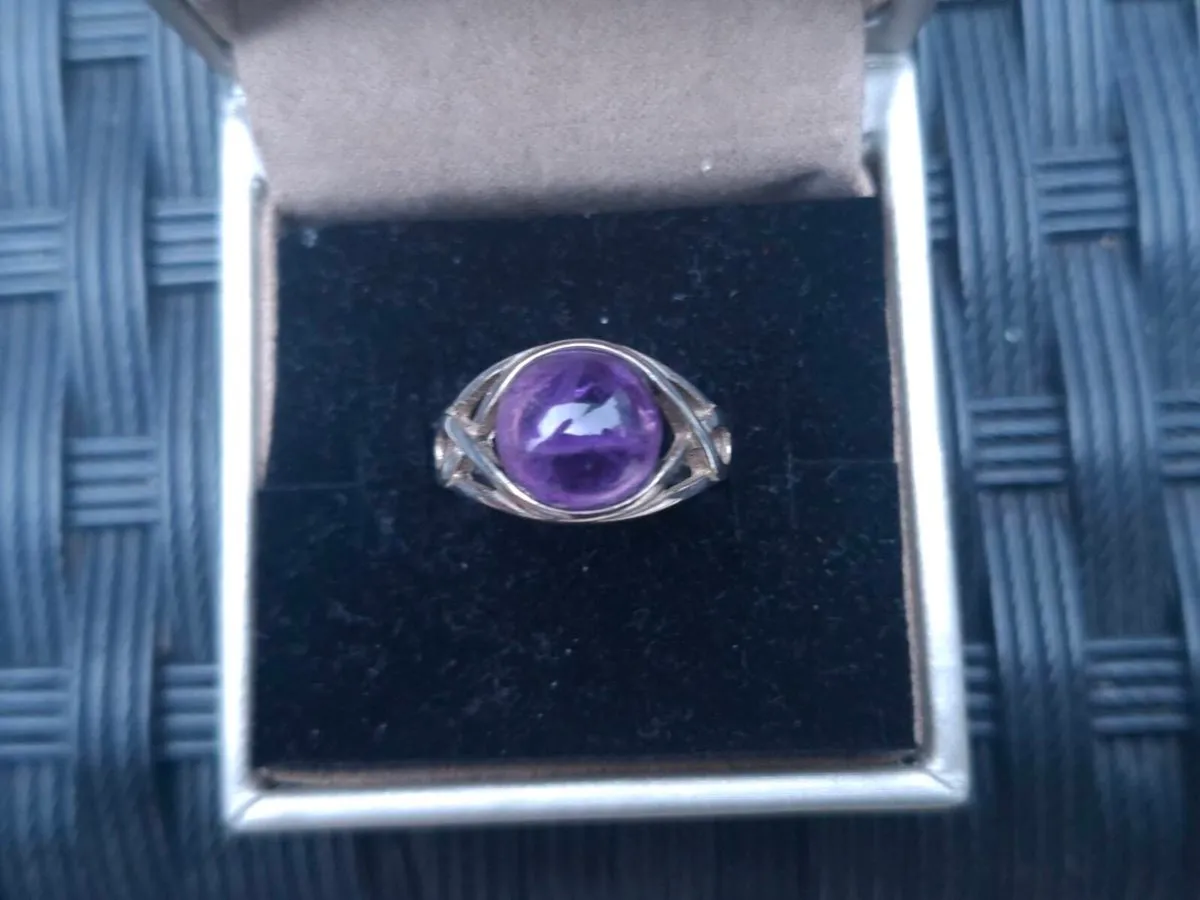 Stunning Vintage Sterling Silver Ladies Ring - Image 4