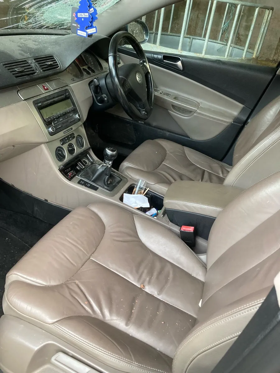 Car breaking or repairable - Image 4