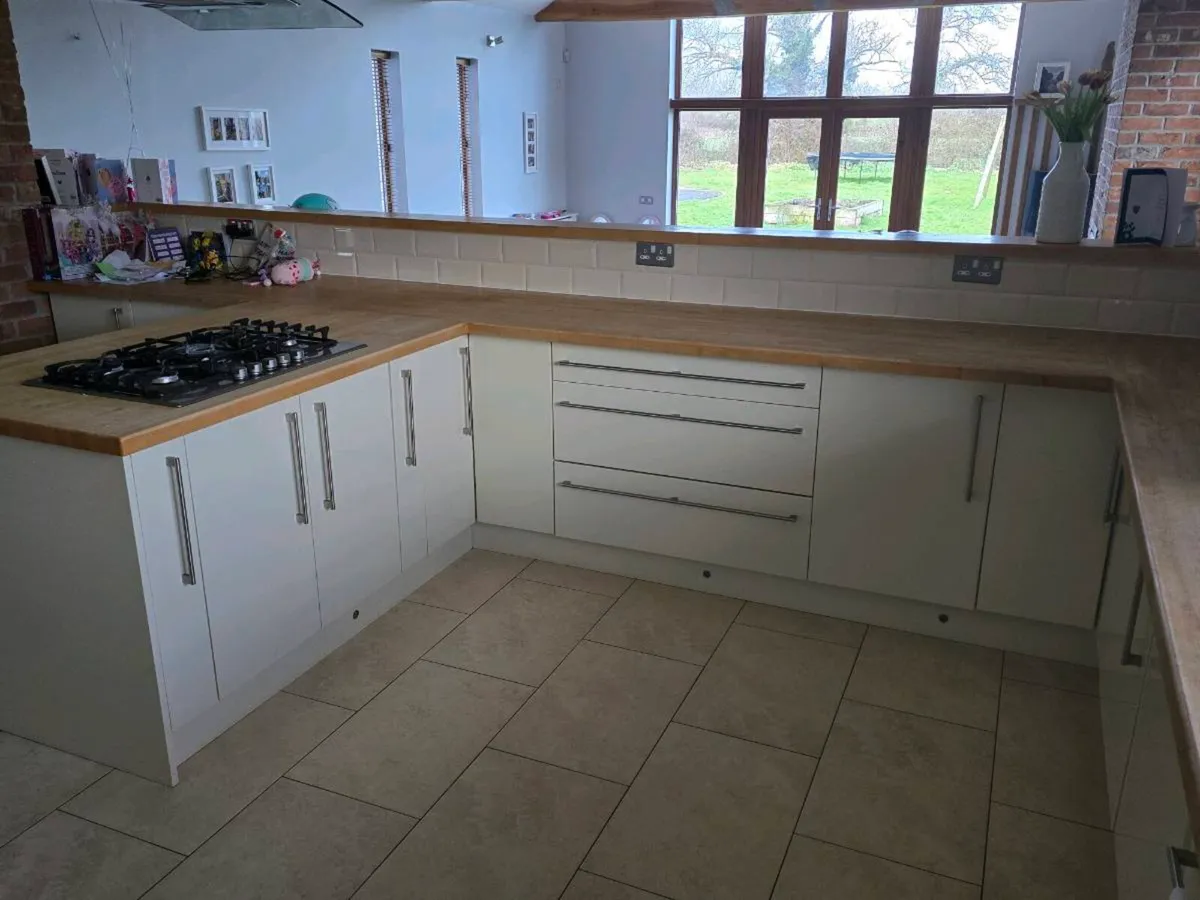Kitchen units - Image 3