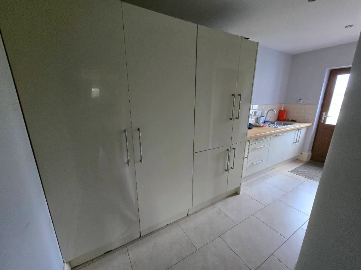 Kitchen units - Image 2