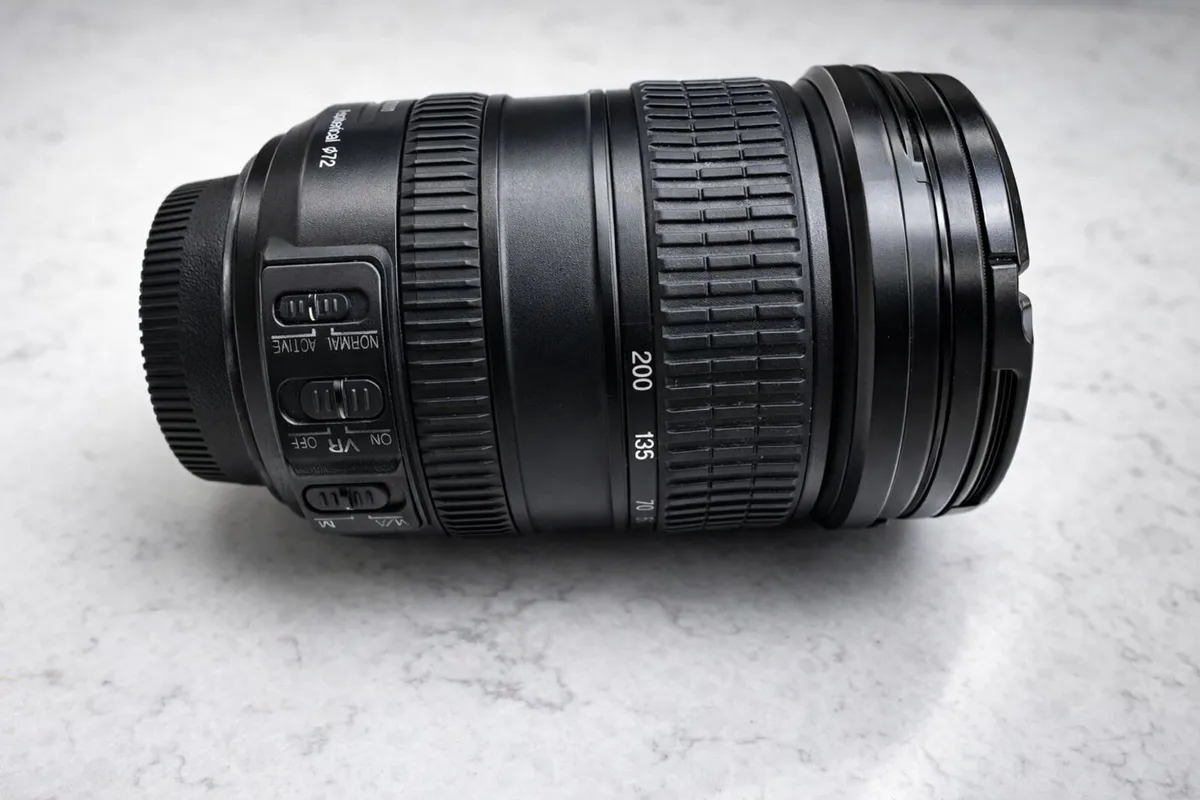 Nikon Afs Dx 18 200mm F3.5 5.6 G Ed Vr - Image 1