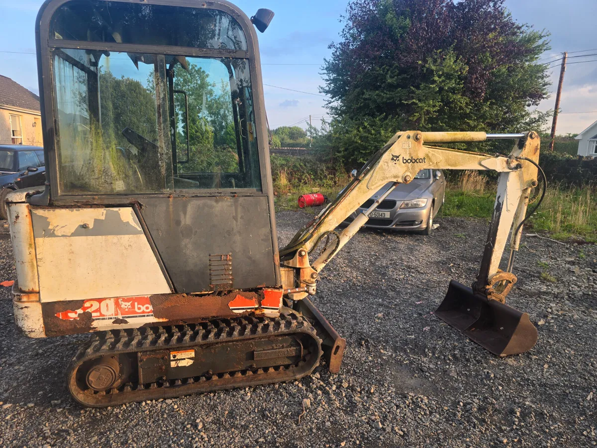 BOBCAT 320 - Image 2