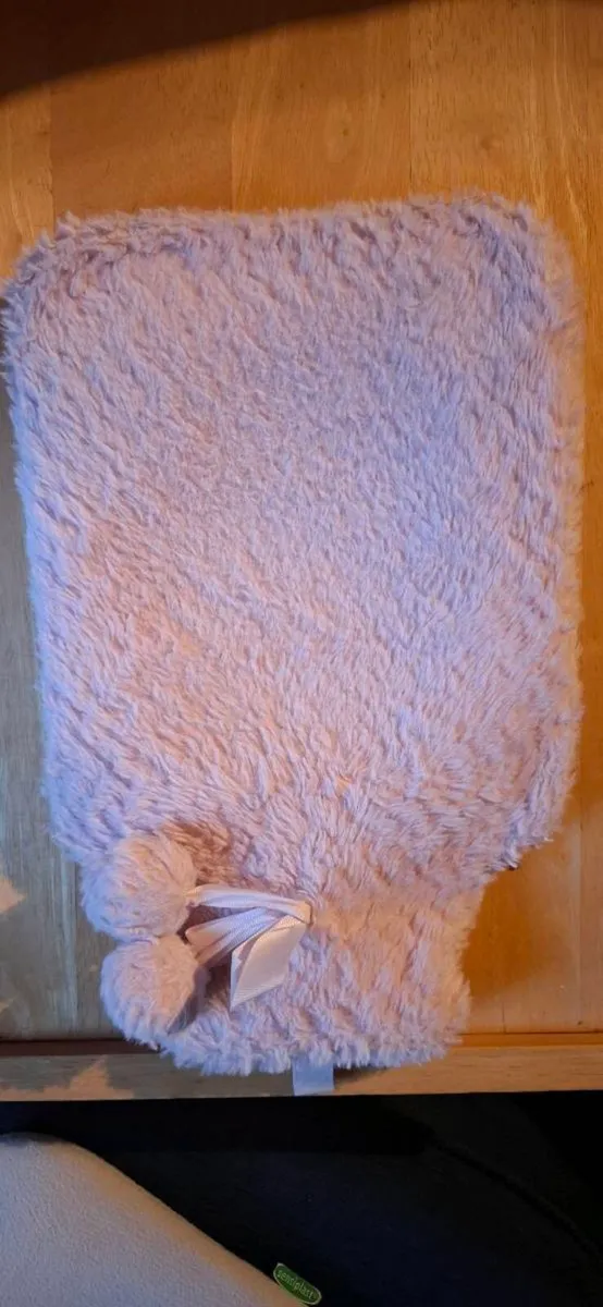 Hot water bottles - Image 1