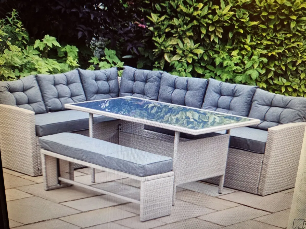 Garden Furniture - Image 1