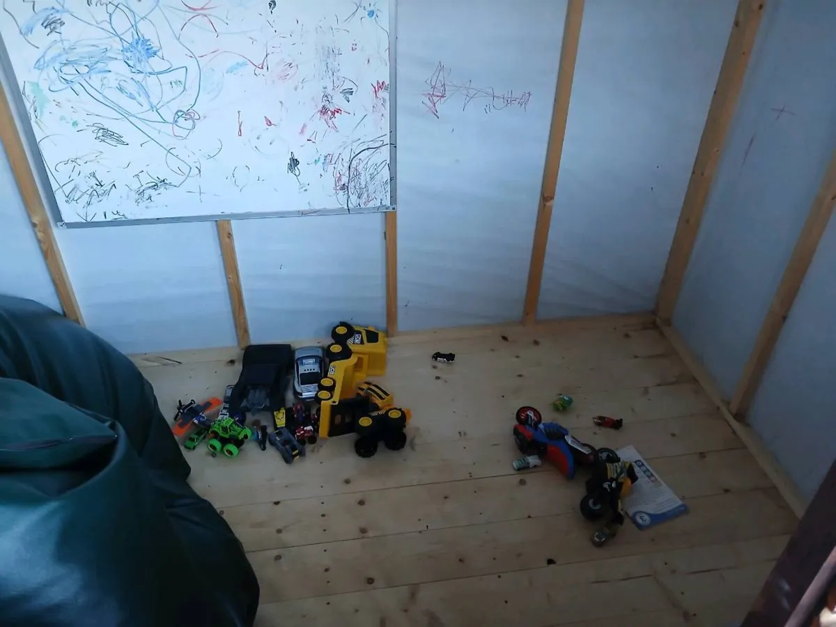 Garden shed/ playhouse - Image 3