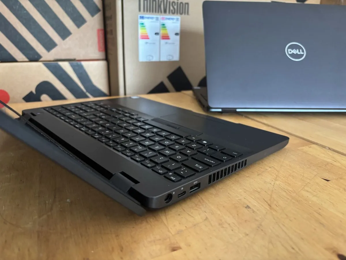 Dell Latitude 15.6" Laptops-Core i5- Win 11-Vat In - Image 4