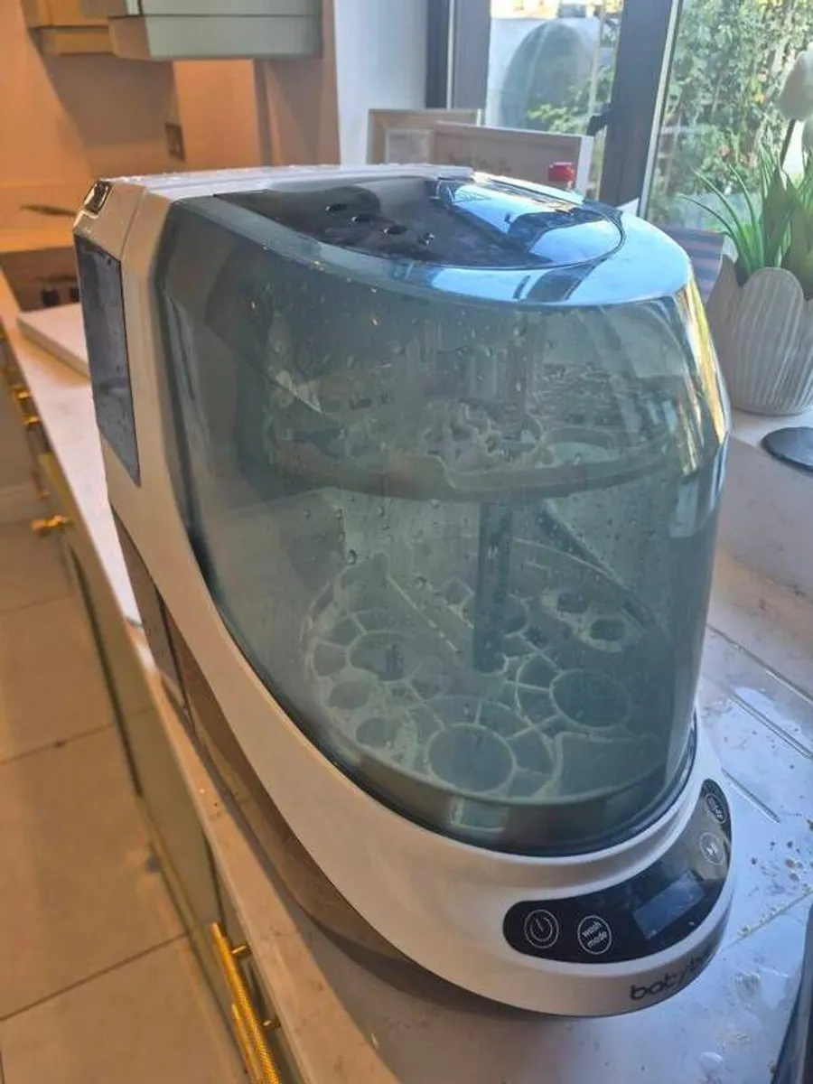Baby Brezza Washer Pro (for parts) - Image 1