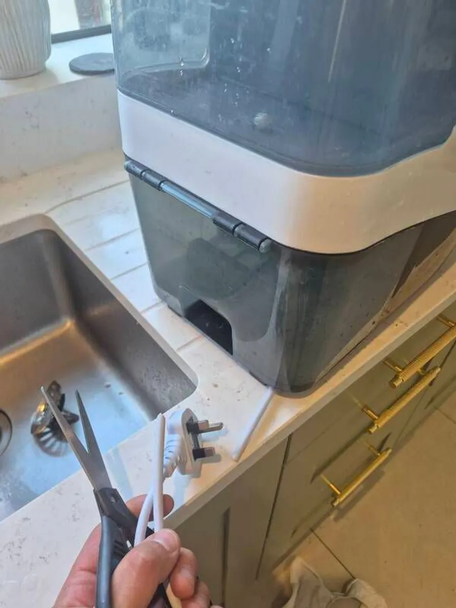 Baby Brezza Washer Pro (for parts) - Image 3