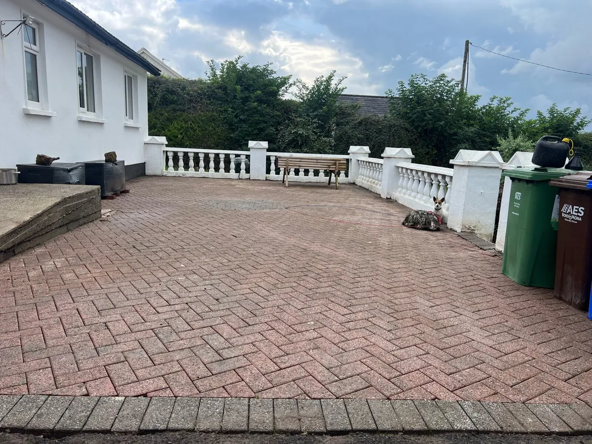 Powerwashing and gardening - Image 3